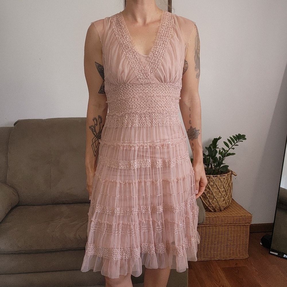 Max Studio Neutral Lace Tiered Knee Length Dress Size Medium